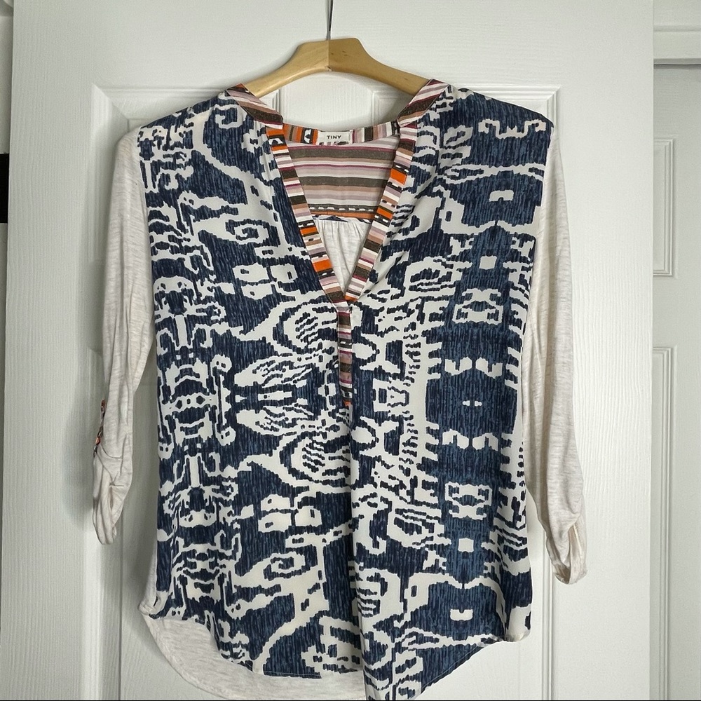 Anthropologie Tiny 3/4 sleeve top - Small